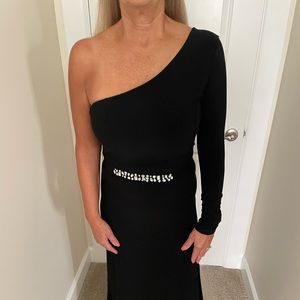 Black knit one shoulder gown
